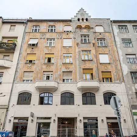 W8 - Wesselényi Stylish - Location By Bqa *
